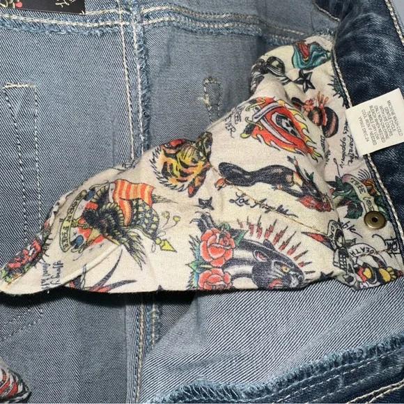 Ed Hardy Straight Leg Jeans with Embroidered Design - Picture 10 of 13